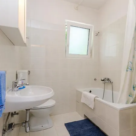 Apartment Fuer 3 Personen Ca 40 Qm In Novi Vinodolski, Kvarner Bucht Crikvenica Und Umgebung